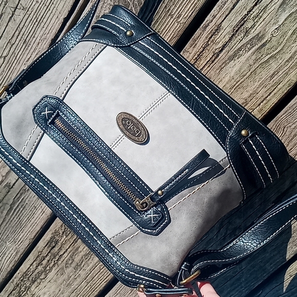 Bolo b.o.c crossbody satchel handbag purse colorblock like new - Picture 3 of 7